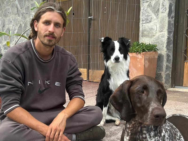 Vodnik in pes (placeholder)